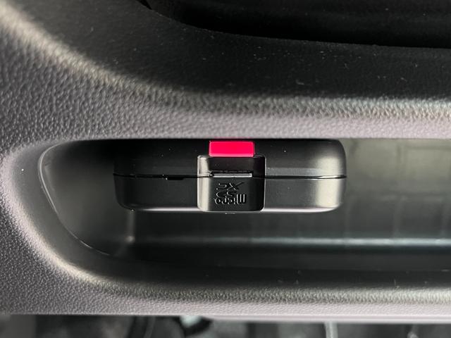 ムーヴ カスタムＲＳハイパーリミテッド　ＳＡ３　４ＷＤ　シートヒーター　オートライト　キーフリー　アイドリングストップ　パノラマモニター　ナビ　ドライブレコーダー　ＵＳＢ入力端子　Ｂｌｕｅｔｏｏｔｈ　ティーゼットデオプラス（24枚目）