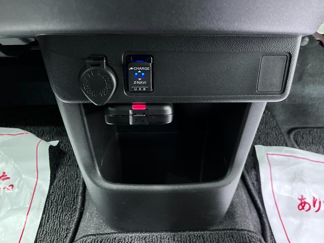 ブーン シルク　Ｇパッケージ　ＳＡ３　オートライト　キーフリー　アイドリングストップ　バックモニター　ナビ　ドライブレコーダー　ＵＳＢ入力端子　Ｂｌｕｅｔｏｏｔｈ　衝突被害軽減システム　レーンアシスト　オートマチックハイビーム（30枚目）