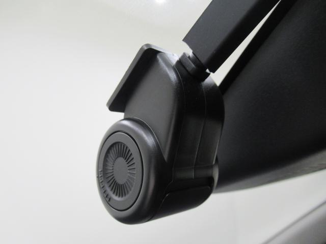 ミライース Ｘリミテッド　ＳＡ３　オートライト　キーレスエントリー　アイドリングストップ　バックモニター　ナビ　ドライブレコーダー　ＵＳＢ入力端子　Ｂｌｕｅｔｏｏｔｈ　衝突被害軽減システム　レーンアシスト　オートマチックハイビーム（18枚目）