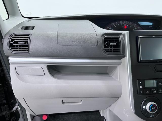 �R�N����T�N��̃J�[���C�t�X�^�C���������������B�茳�Ɍ������c���Ă��������B