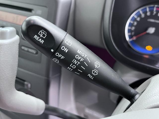 ムーヴコンテ L キーレスエントリー アイドリングストップ CDチューナー 電動格納式ドアミラー エアコン パワーステアリング パワーウィンドウ 運転席エアバッグ ABS ティーゼットデオプラス(17枚目)