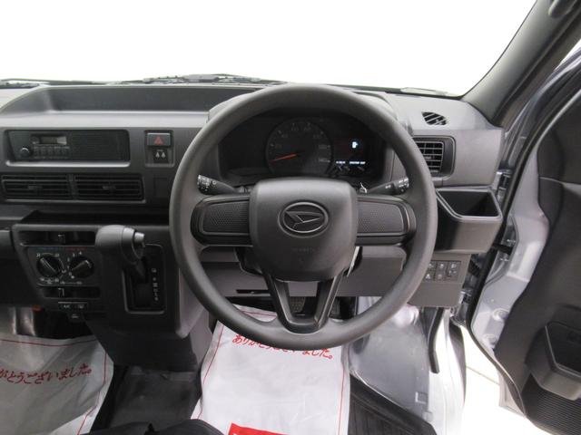 ハイゼットカーゴ デラックス　ＡＭ／ＦＭラジオ　両側スライドドア　キーレスエントリー　アイドリングストップ　衝突被害軽減システム　レーンアシスト　オートマチックハイビーム　ティーゼットデオプラス（11枚目）