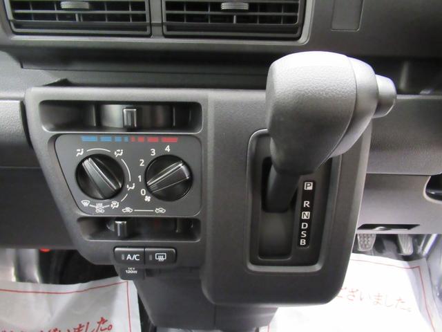 ハイゼットカーゴ デラックス　ＡＭ／ＦＭラジオ　両側スライドドア　キーレスエントリー　アイドリングストップ　衝突被害軽減システム　レーンアシスト　オートマチックハイビーム　ティーゼットデオプラス（19枚目）