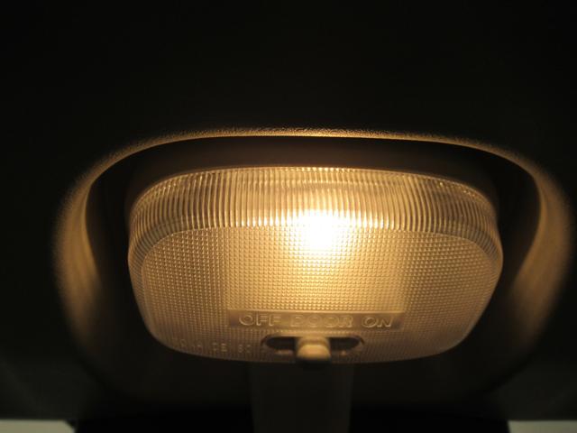 ハイゼットカーゴ デラックス　ＡＭ／ＦＭラジオ　両側スライドドア　キーレスエントリー　アイドリングストップ　衝突被害軽減システム　レーンアシスト　オートマチックハイビーム　ティーゼットデオプラス（28枚目）