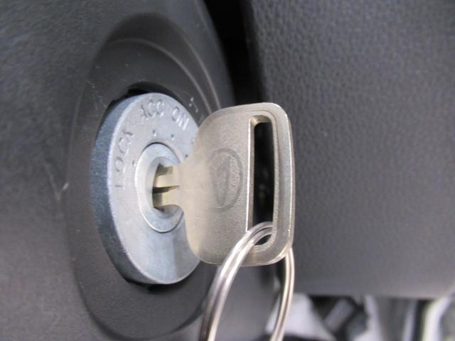 ハイゼットトラック ジャンボスタンダード　４ＷＤ　ＡＭ／ＦＭラジオ　オートライト　アイドリングストップ　衝突被害軽減システム　レーンアシスト　オートマチックハイビーム　ティーゼットデオプラス（15枚目）