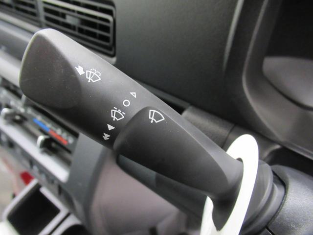 ハイゼットトラック ジャンボスタンダード　４ＷＤ　ＡＭ／ＦＭラジオ　オートライト　アイドリングストップ　衝突被害軽減システム　レーンアシスト　オートマチックハイビーム　ティーゼットデオプラス（19枚目）