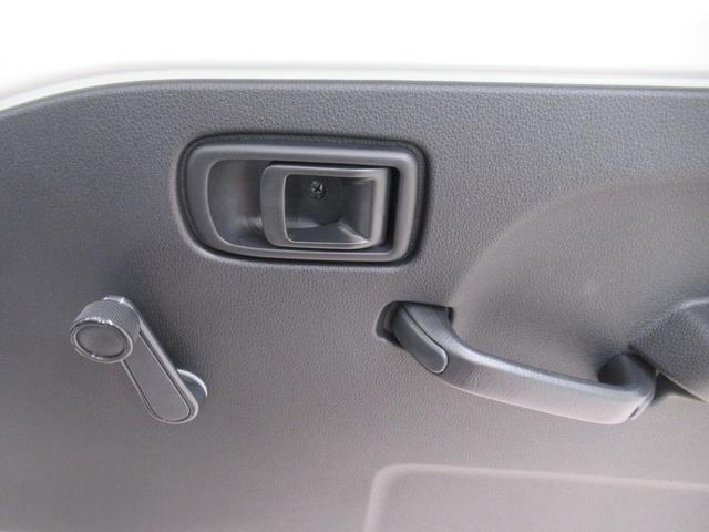 ハイゼットトラック ジャンボスタンダード　４ＷＤ　ＡＭ／ＦＭラジオ　オートライト　アイドリングストップ　衝突被害軽減システム　レーンアシスト　オートマチックハイビーム　ティーゼットデオプラス（28枚目）