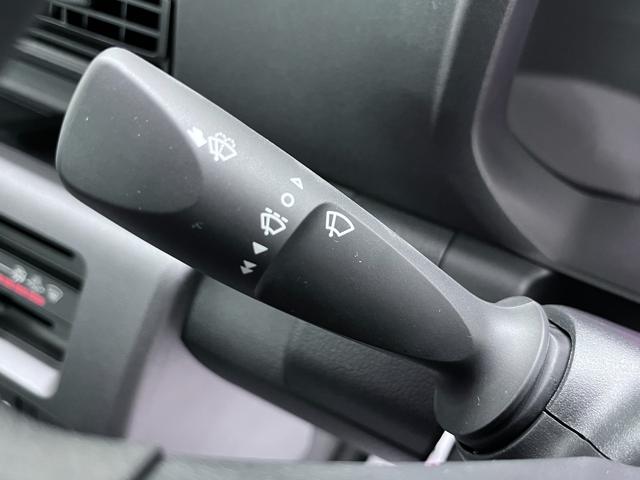 ハイゼットトラック スタンダード MT5速 AM/FMラジオ オートライト アイドリングストップ 衝突被害軽減システム レーンアシスト オートマチックハイビーム ティーゼットデオプラス(18枚目)