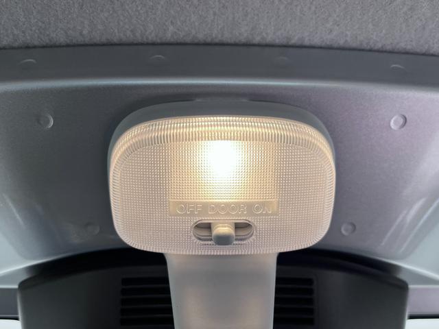 ハイゼットトラック スタンダード MT5速 AM/FMラジオ オートライト アイドリングストップ 衝突被害軽減システム レーンアシスト オートマチックハイビーム ティーゼットデオプラス(30枚目)