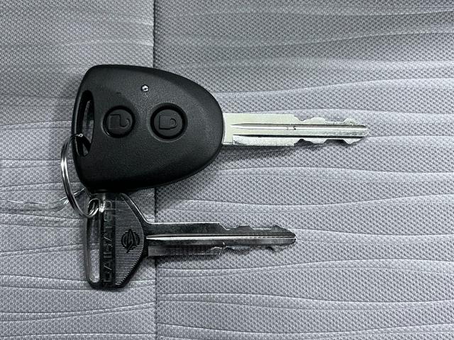 ミライース L SA3 オートライト キーレスエントリー アイドリングストップ CDチューナー 衝突被害軽減システム レーンアシスト オートマチックハイビーム ティーゼットデオプラス(42枚目)