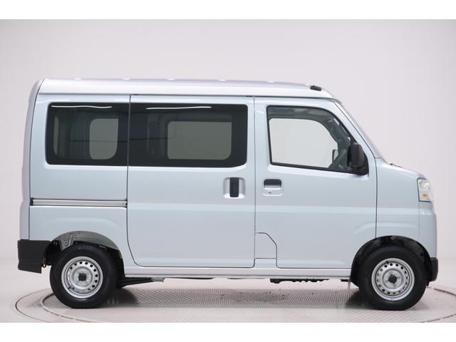 ハイゼットカーゴ デラックス 両側スライドドア AM/FMラジオ キーレスエントリー アイドリングストップ 衝突被害軽減システム レーンアシスト オートマチックハイビーム ティーゼットデオプラス(6枚目)