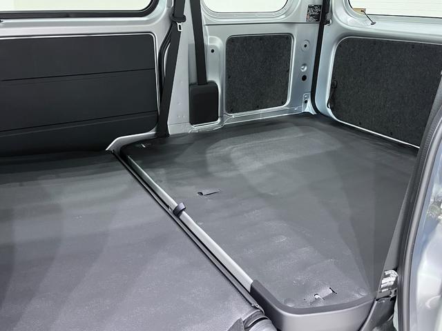 ハイゼットカーゴ デラックス 両側スライドドア AM/FMラジオ キーレスエントリー アイドリングストップ 衝突被害軽減システム レーンアシスト オートマチックハイビーム ティーゼットデオプラス(34枚目)