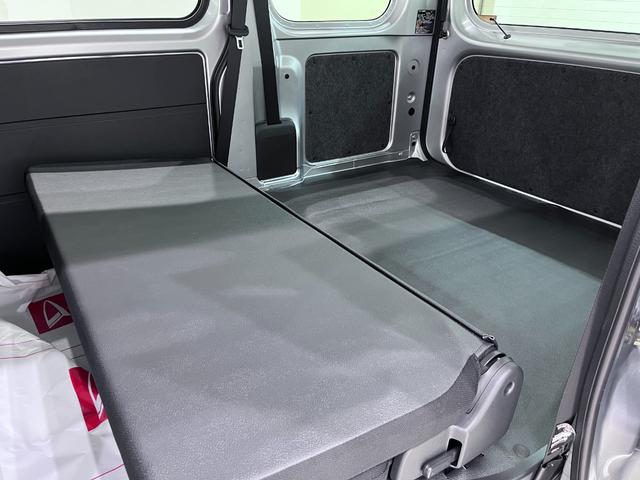 ハイゼットカーゴ デラックス 両側スライドドア AM/FMラジオ キーレスエントリー アイドリングストップ 衝突被害軽減システム レーンアシスト オートマチックハイビーム ティーゼットデオプラス(35枚目)