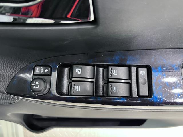 タント カスタムＲＳトップエディション　ＳＡ３　シートヒーター　両側パワースライドドア　オートライト　キーフリー　アイドリングストップ　ＵＳＢ入力端子　衝突被害軽減システム　レーンアシスト　オートマチックハイビーム　ティーゼットデオプラス（14枚目）