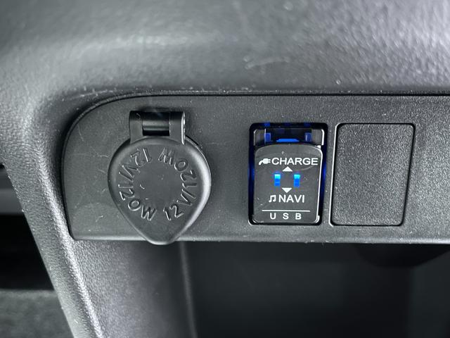 ムーヴキャンバス ＧホワイトアクセントＶＳ　ＳＡ３　シートヒーター　両側パワースライドドア　オートライト　キーフリー　アイドリングストップ　パノラマモニター　ナビ　ドライブレコーダー　ＵＳＢ入力端子　Ｂｌｕｅｔｏｏｔｈ　ティーゼットデオプラス（19枚目）