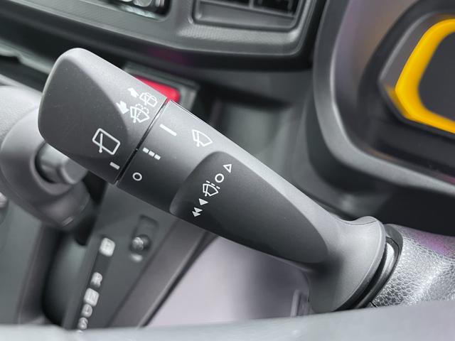 ミライース L SA3 オートライト キーレスエントリー アイドリングストップ CDチューナー 衝突被害軽減システム レーンアシスト オートマチックハイビーム ティーゼットデオプラス(17枚目)