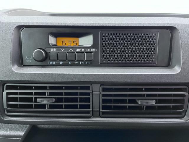 ハイゼットカーゴ デラックス　ＡＭ／ＦＭラジオ　両側スライドドア　オートライト　キーレスエントリー　アイドリングストップ　衝突被害軽減システム　レーンアシスト　オートマチックハイビーム　ティーゼットデオプラス（20枚目）