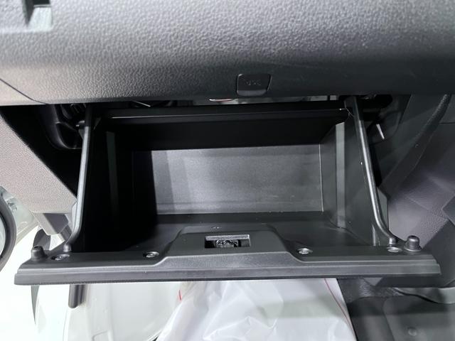 ハイゼットカーゴ デラックス　ＡＭ／ＦＭラジオ　両側スライドドア　オートライト　キーレスエントリー　アイドリングストップ　衝突被害軽減システム　レーンアシスト　オートマチックハイビーム　ティーゼットデオプラス（22枚目）