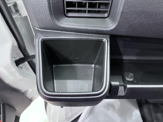 ハイゼットカーゴ デラックス　ＡＭ／ＦＭラジオ　両側スライドドア　オートライト　キーレスエントリー　アイドリングストップ　衝突被害軽減システム　レーンアシスト　オートマチックハイビーム　ティーゼットデオプラス（24枚目）
