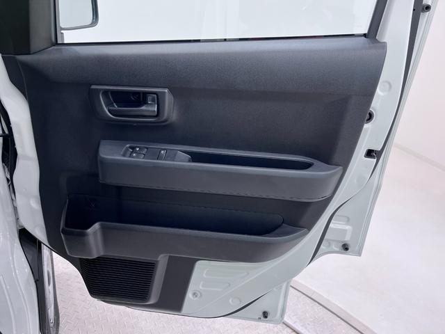 ハイゼットカーゴ デラックス　ＡＭ／ＦＭラジオ　両側スライドドア　オートライト　キーレスエントリー　アイドリングストップ　衝突被害軽減システム　レーンアシスト　オートマチックハイビーム　ティーゼットデオプラス（36枚目）