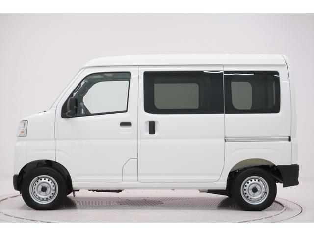 ハイゼットカーゴ デラックス　４ＷＤ　ＡＭ／ＦＭラジオ　両側スライドドア　オートライト　キーレスエントリー　アイドリングストップ　衝突被害軽減システム　レーンアシスト　オートマチックハイビーム　ティーゼットデオプラス（5枚目）