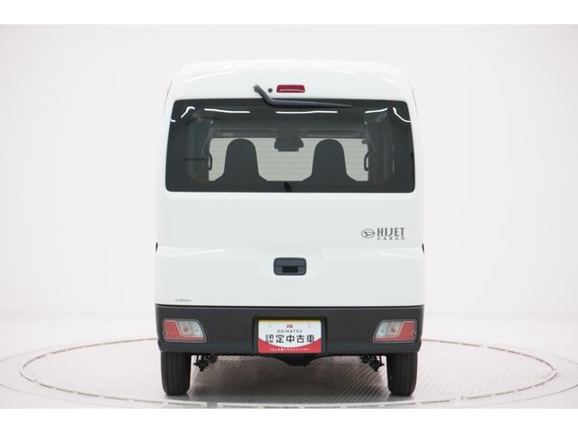 ハイゼットカーゴ デラックス　４ＷＤ　ＡＭ／ＦＭラジオ　両側スライドドア　オートライト　キーレスエントリー　アイドリングストップ　衝突被害軽減システム　レーンアシスト　オートマチックハイビーム　ティーゼットデオプラス（7枚目）