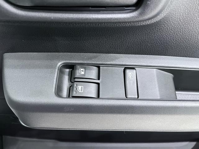 ハイゼットカーゴ デラックス　４ＷＤ　ＡＭ／ＦＭラジオ　両側スライドドア　オートライト　キーレスエントリー　アイドリングストップ　衝突被害軽減システム　レーンアシスト　オートマチックハイビーム　ティーゼットデオプラス（15枚目）