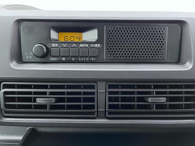 ハイゼットカーゴ デラックス　４ＷＤ　ＡＭ／ＦＭラジオ　両側スライドドア　オートライト　キーレスエントリー　アイドリングストップ　衝突被害軽減システム　レーンアシスト　オートマチックハイビーム　ティーゼットデオプラス（20枚目）