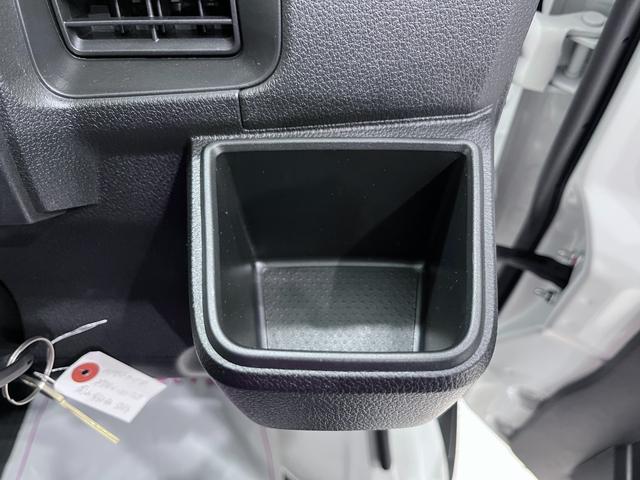 ハイゼットカーゴ デラックス　４ＷＤ　ＡＭ／ＦＭラジオ　両側スライドドア　オートライト　キーレスエントリー　アイドリングストップ　衝突被害軽減システム　レーンアシスト　オートマチックハイビーム　ティーゼットデオプラス（25枚目）