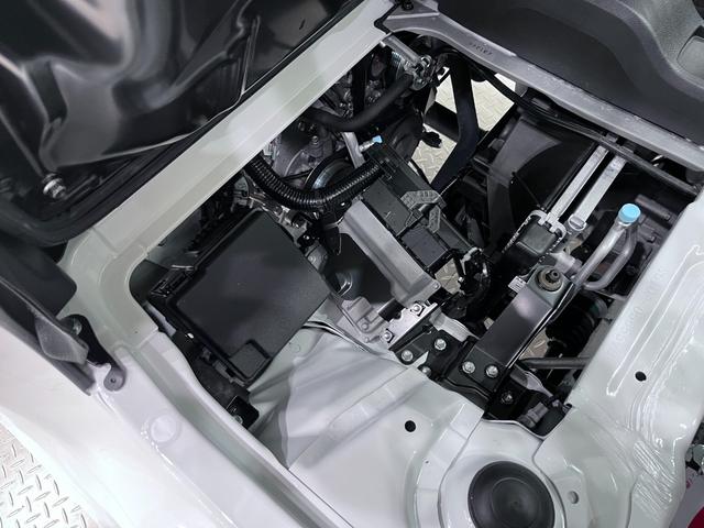 ハイゼットトラック スタンダード　４ＷＤ　ＭＴ５速　ＡＭ／ＦＭラジオ　オートライト　アイドリングストップ　衝突被害軽減システム　レーンアシスト　オートマチックハイビーム　ティーゼットデオプラス（11枚目）