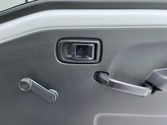 ハイゼットトラック スタンダード　４ＷＤ　ＭＴ５速　ＡＭ／ＦＭラジオ　オートライト　アイドリングストップ　衝突被害軽減システム　レーンアシスト　オートマチックハイビーム　ティーゼットデオプラス（28枚目）