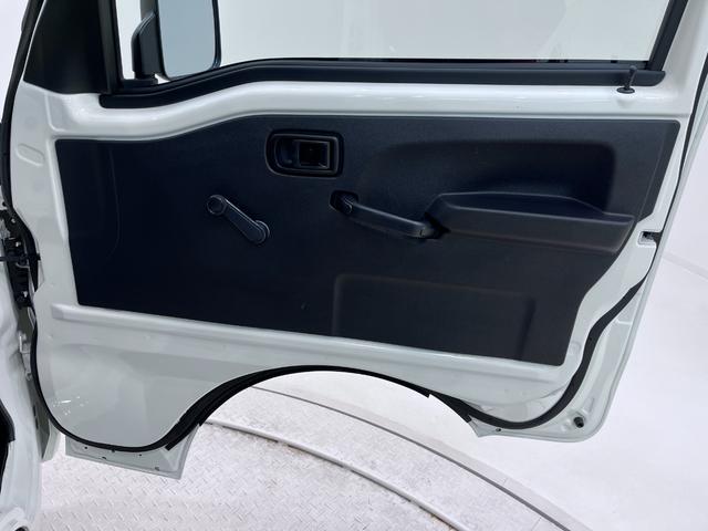ハイゼットトラック スタンダード　４ＷＤ　ＭＴ５速　ＡＭ／ＦＭラジオ　オートライト　アイドリングストップ　衝突被害軽減システム　レーンアシスト　オートマチックハイビーム　ティーゼットデオプラス（37枚目）