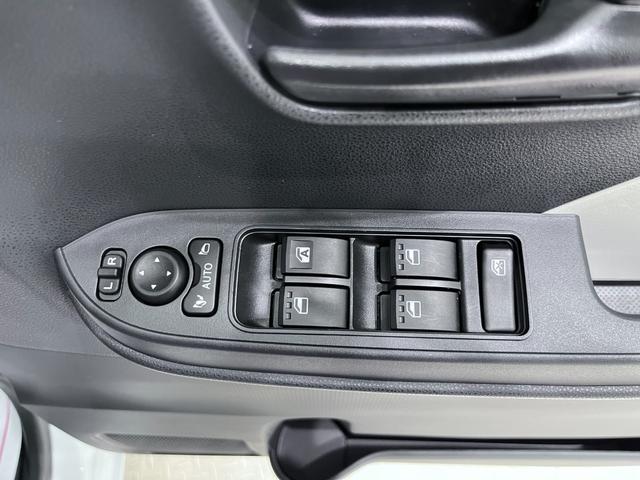 タント Ｘ　左側パワースライドドア　シートヒーター　ＵＳＢ入力端子　オートライト　キーフリー　アイドリングストップ　衝突被害軽減システム　レーンアシスト　オートマチックハイビーム　ティーゼットデオプラス（15枚目）