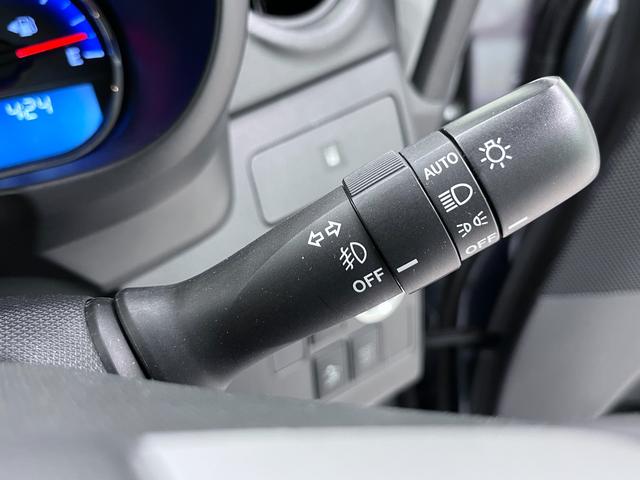 ムーヴ カスタムＸ　ＳＡ　オートライト　キーフリー　アイドリングストップ　電動格納式ドアミラー　衝突被害軽減システム　エアコン　パワーステアリング　パワーウィンドウ　運転席エアバッグ　ＡＢＳ　ティーゼットデオプラス（19枚目）