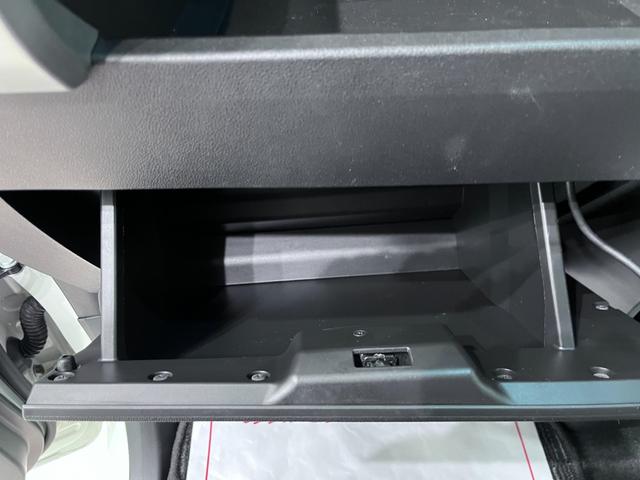 �R�N����T�N��̃J�[���C�t�X�^�C���������������B�茳�Ɍ������c���Ă��������B