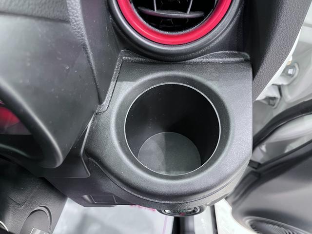 �R�N����T�N��̃J�[���C�t�X�^�C���������������B�茳�Ɍ������c���Ă��������B