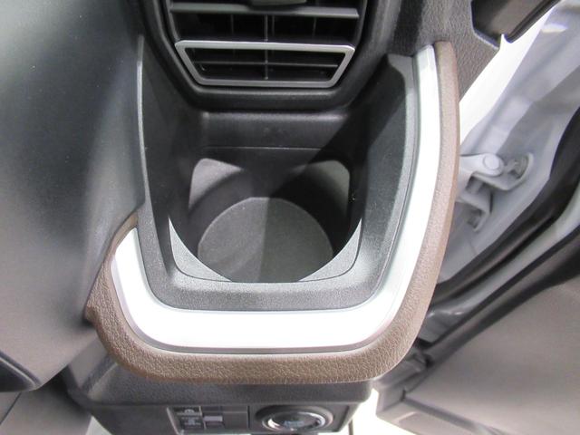 ムーヴ Ｇ　パノラマモニター　９インチディスプレイオーディオ　ドライブレコーダー　左側パワースライドドア　ＵＳＢ入力端子　Ｂｌｕｅｔｏｏｔｈ　衝突被害軽減システム　レーンアシスト　オートマチックハイビーム（32枚目）