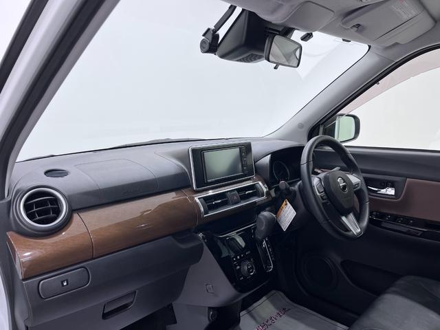 キャスト スタイルＧ　プライムコレクション　ＳＡ３　シートヒーター　オートライト　キーフリー　アイドリングストップ　バックモニター　ナビ　ドライブレコーダー　ＵＳＢ入力端子　Ｂｌｕｅｔｏｏｔｈ　電動格納式ドアミラー　ティーゼットデオプラス（12枚目）