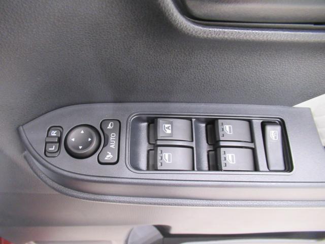 タント X シートヒーター 左側パワースライドドア オートライト キーフリー アイドリングストップ パノラマモニター ナビ ドライブレコーダー USB入力端子 Bluetooth ティーゼットデオプラス(14枚目)