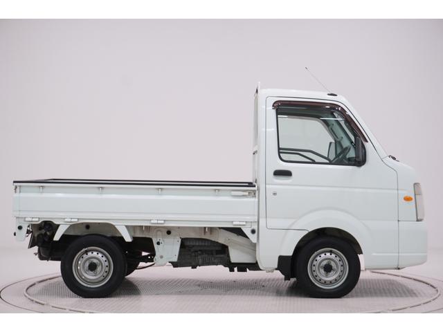 キャリイトラック ＦＣエアコン・パワステ　４ＷＤ　ＭＴ５速　荷台作業灯　ＡＭ／ＦＭラジオ　エアコン　パワーステアリング　ティーゼットデオプラス（5枚目）