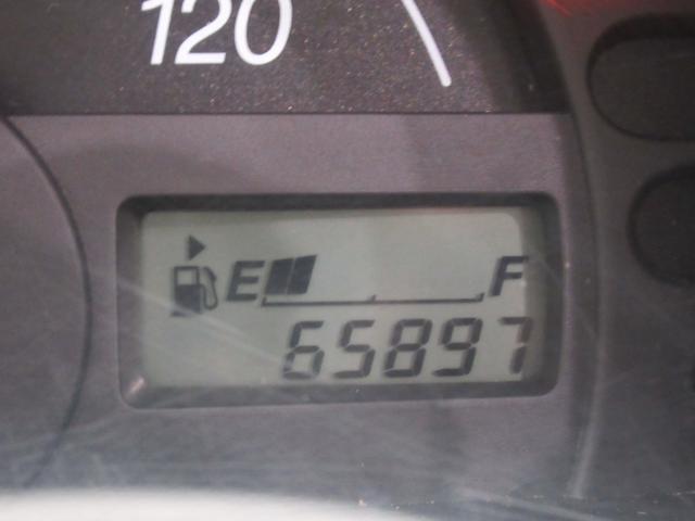 キャリイトラック ＦＣエアコン・パワステ　４ＷＤ　ＭＴ５速　荷台作業灯　ＡＭ／ＦＭラジオ　エアコン　パワーステアリング　ティーゼットデオプラス（9枚目）