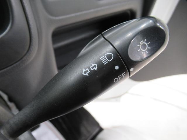 キャリイトラック ＦＣエアコン・パワステ　４ＷＤ　ＭＴ５速　荷台作業灯　ＡＭ／ＦＭラジオ　エアコン　パワーステアリング　ティーゼットデオプラス（17枚目）