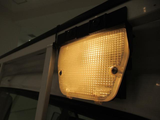 キャリイトラック ＦＣエアコン・パワステ　４ＷＤ　ＭＴ５速　荷台作業灯　ＡＭ／ＦＭラジオ　エアコン　パワーステアリング　ティーゼットデオプラス（29枚目）