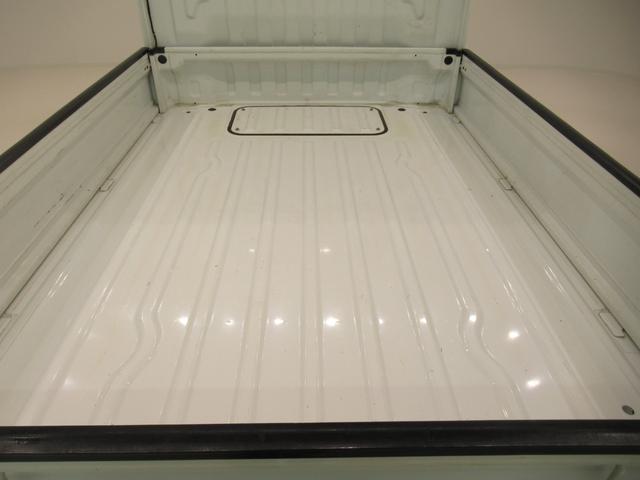 キャリイトラック ＦＣエアコン・パワステ　４ＷＤ　ＭＴ５速　荷台作業灯　ＡＭ／ＦＭラジオ　エアコン　パワーステアリング　ティーゼットデオプラス（30枚目）