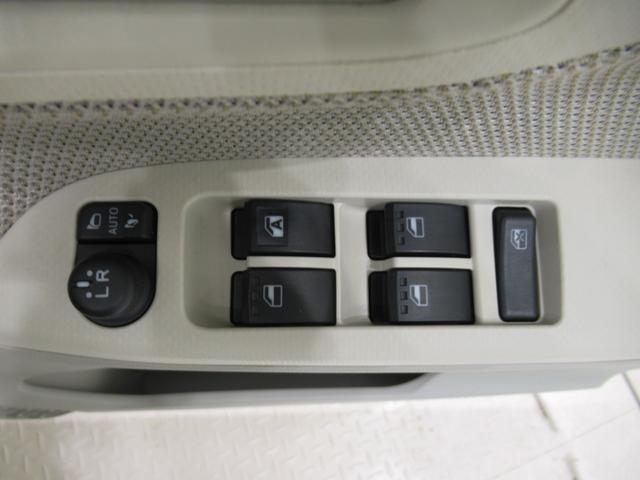 ムーヴ Ｘ　ＳＡ２　オートライト　キーフリー　アイドリングストップ　電動格納式ドアミラー　衝突被害軽減システム　レーンアシスト　エアコン　パワーステアリング　パワーウィンドウ　運転席エアバッグ　ＡＢＳ（14枚目）