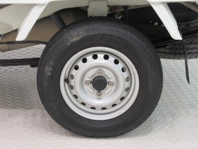 ハイゼットトラック エアコン・パワステ　スペシャル　４ＷＤ　ＭＴ５速　ＡＭ／ＦＭラジオ　エアコン　パワーステアリング　ティーゼットデオプラス（7枚目）