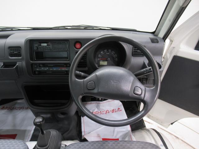 ハイゼットトラック エアコン・パワステ　スペシャル　４ＷＤ　ＭＴ５速　ＡＭ／ＦＭラジオ　エアコン　パワーステアリング　ティーゼットデオプラス（12枚目）