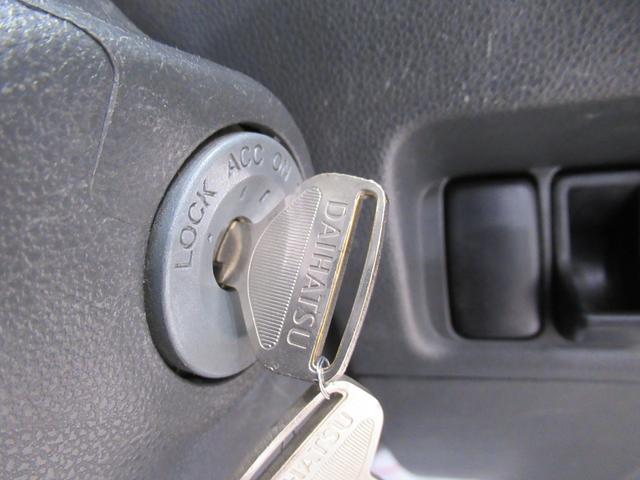 ハイゼットトラック エアコン・パワステ　スペシャル　４ＷＤ　ＭＴ５速　ＡＭ／ＦＭラジオ　エアコン　パワーステアリング　ティーゼットデオプラス（14枚目）