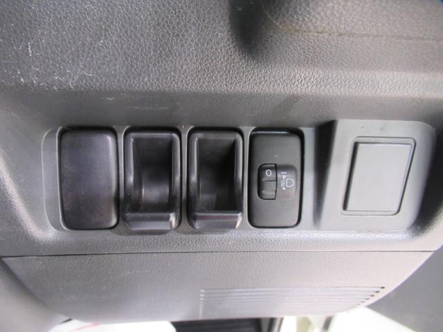 ハイゼットトラック エアコン・パワステ　スペシャル　４ＷＤ　ＭＴ５速　ＡＭ／ＦＭラジオ　エアコン　パワーステアリング　ティーゼットデオプラス（28枚目）