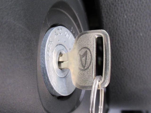 ハイゼットトラック スタンダード 4WD AM/FMラジオ オートライト アイドリングストップ 衝突被害軽減システム レーンアシスト オートマチックハイビーム ティーゼットデオプラス(15枚目)